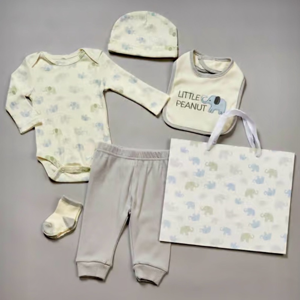 Kyle & Deena 7 Piece Baby Boy Gift Set